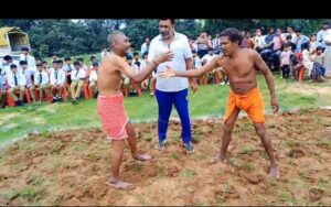 नागपंचमी पर कुश्ती